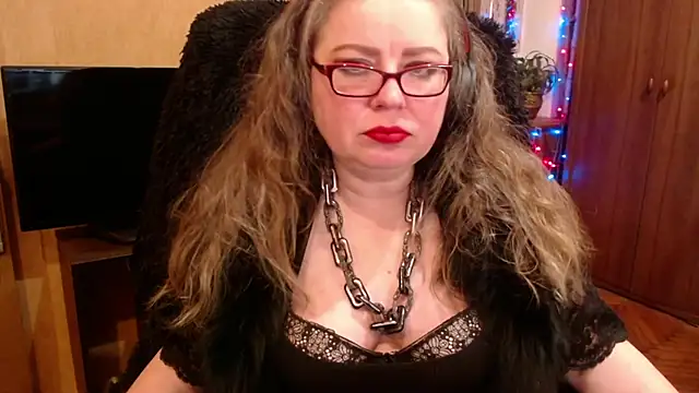 Miss Tress online show from 12-15-24, 11:20