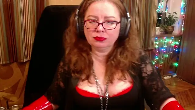 Miss Tress online show from 10-13-25, 11:27