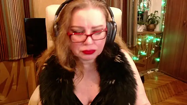 Miss Tress online show from 02-25-26, 10:08