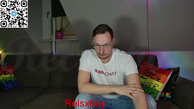 Snapshot of Relsxboy chatting on 10-03-25, 08:50 Relsxboy online show from 10-03-25, 08:50