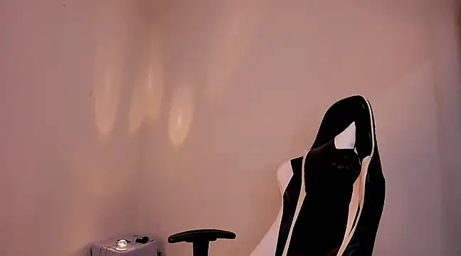 valent 27 online show from 02-08-25, 06:33