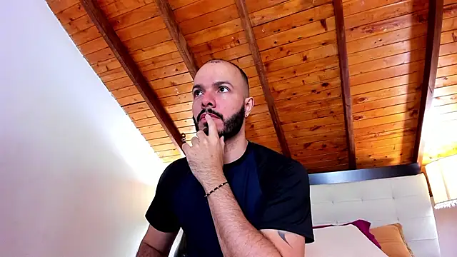 Tom Bailey online show from 12-01-25, 12:32