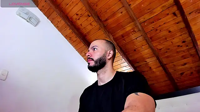 Tom Bailey online show from 12-22-25, 12:35