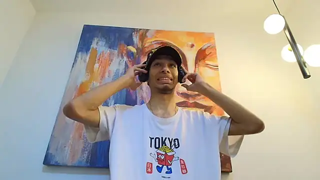 Snapshot of TomyMosterCock chatting on 12-24-24, 11:22 TomyMosterCock online show from 12-24-24, 11:22