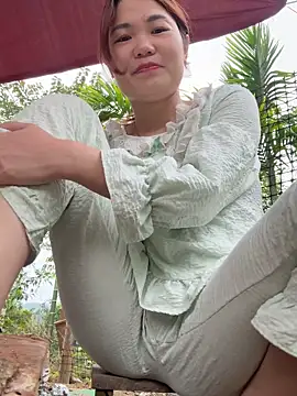 Snapshot of Emily_9xx chatting on 03-08-25, 06:21 Emily 9xx online show from 03-08-25, 06:21