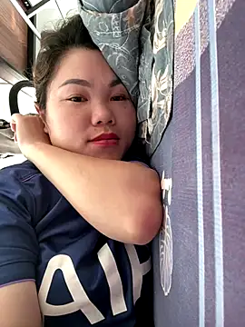 Snapshot of Emily_9xx chatting on 10-10-25, 03:16 Emily 9xx online show from 10-10-25, 03:16