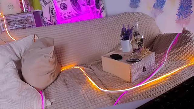 LolaLemona online show from 03-09-25, 12:31