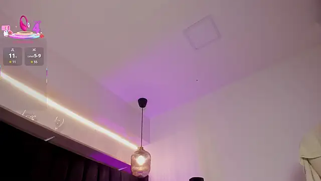 Snapshot of AllisonRoberts_ chatting on 10-14-25, 07:58 AllisonRoberts online show from 10-14-25, 07:58