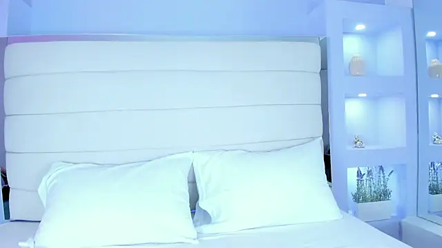 Snapshot of JessyEvans chatting on 02-24-25, 07:52 JessyEvans online show from 02-24-25, 07:52