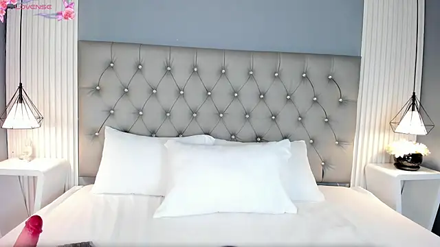 Snapshot of JessyEvans chatting on 09-27-25, 05:40 JessyEvans online show from 09-27-25, 05:40