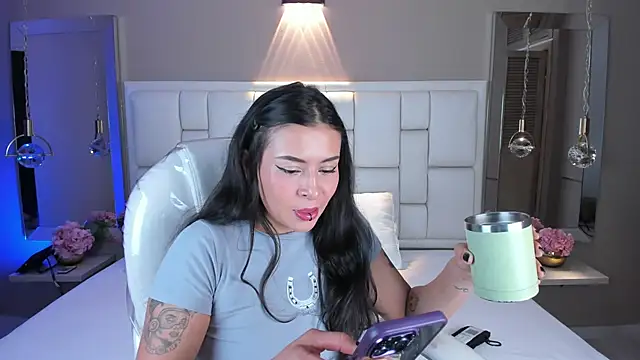 Snapshot of JessyEvans chatting on 10-17-25, 07:38 JessyEvans online show from 10-17-25, 07:38