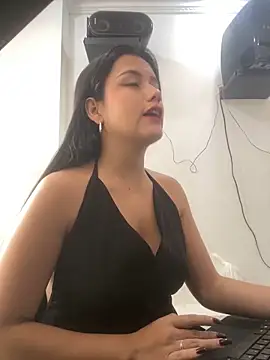 Snapshot of AbbyMillerrr chatting on 12-12-24, 08:21 AbbyMillerrr online show from 12-12-24, 08:21