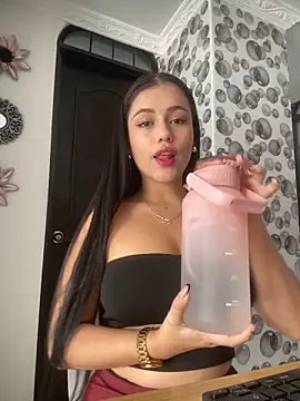 Snapshot of AbbyMillerrr chatting on 09-24-25, 04:43 AbbyMillerrr online show from 09-24-25, 04:43