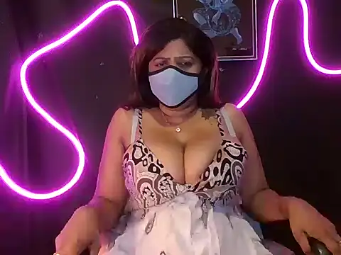 Snapshot of Addy_Xl chatting on 02-08-25, 09:04 Addy Xl online show from 02-08-25, 09:04