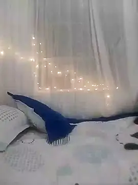 Snapshot of keterinjones--11 chatting on 11-11-25, 01:16 keterinjones--11 online show from 11-11-25, 01:16