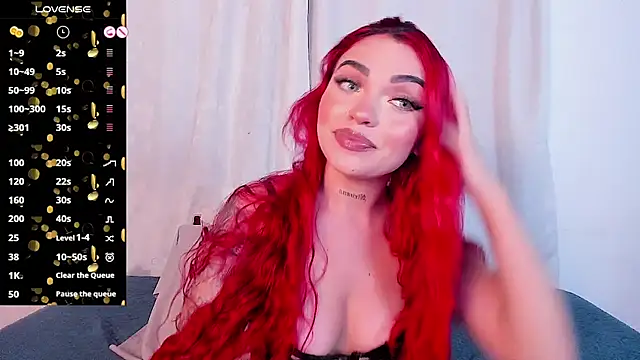 Snapshot of NicoleRouss chatting on 02-28-25, 04:32 NicoleRouss online show from 02-28-25, 04:32