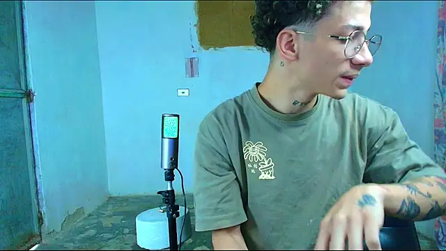 Snapshot of mateodeamjo chatting on 02-07-26, 01:48 mateodeamjo online show from 02-07-26, 01:48