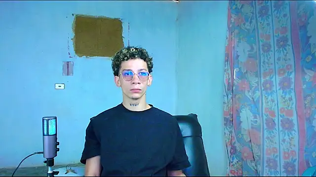 Snapshot of mateodeamjo chatting on 02-08-26, 03:59 mateodeamjo online show from 02-08-26, 03:59