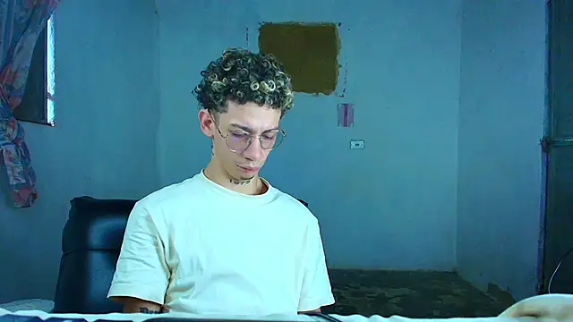 Snapshot of mateodeamjo chatting on 02-16-26, 02:13 mateodeamjo online show from 02-16-26, 02:13