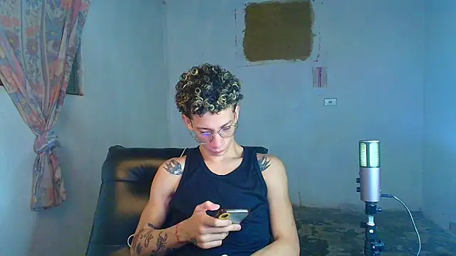 Snapshot of mateodeamjo chatting on 02-20-26, 03:47 mateodeamjo online show from 02-20-26, 03:47