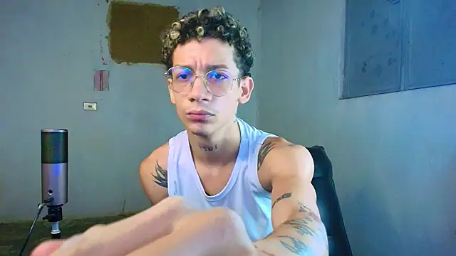 Snapshot of mateodeamjo chatting on 02-26-26, 05:39 mateodeamjo online show from 02-26-26, 05:39