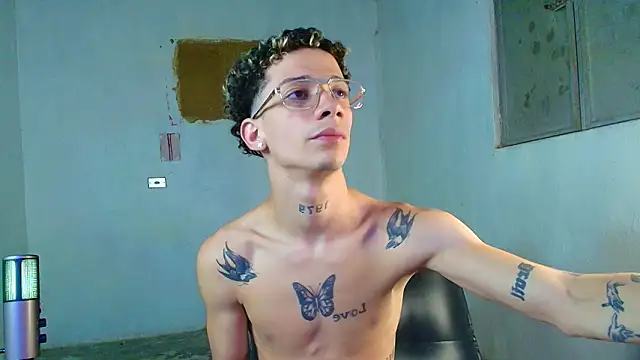 Snapshot of mateodeamjo chatting on 03-11-26, 01:55 mateodeamjo online show from 03-11-26, 01:55