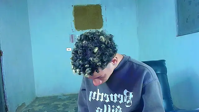 Snapshot of mateodeamjo chatting on 03-16-26, 03:34 mateodeamjo online show from 03-16-26, 03:34