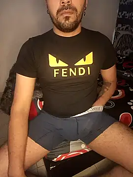 Snapshot of Joselatino23 chatting on 10-13-25, 05:18 Joselatino23 online show from 10-13-25, 05:18