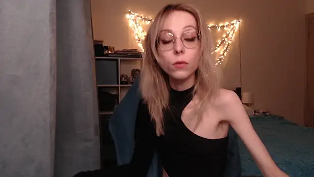 amber quell here online show from 02-20-25, 03:19