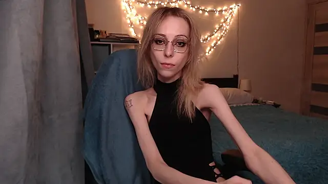 amber quell here online show from 03-01-25, 02:13