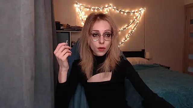 amber quell here online show from 03-07-25, 02:12