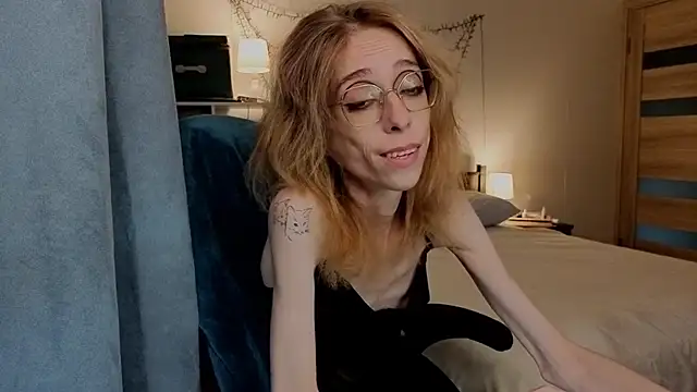 amber quell here online show from 09-19-25, 02:29