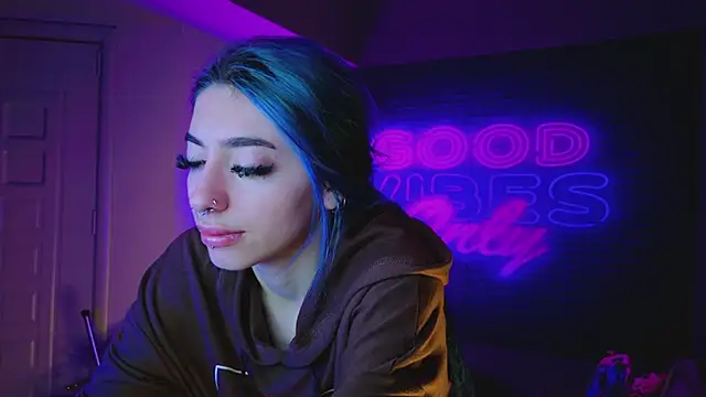 AriaVoss online show from 01-10-25, 08:48