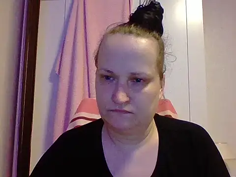 Snapshot of _squirty_cum_lady_ chatting on 02-23-25, 06:23 squirty cum lady online show from 02-23-25, 06:23