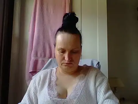 Snapshot of _squirty_cum_lady_ chatting on 03-09-25, 03:16 squirty cum lady online show from 03-09-25, 03:16