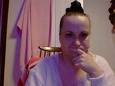 Snapshot of _squirty_cum_lady_ chatting on 03-11-25, 09:04 squirty cum lady online show from 03-11-25, 09:04