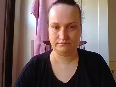 Snapshot of _squirty_cum_lady_ chatting on 03-16-25, 01:17 squirty cum lady online show from 03-16-25, 01:17