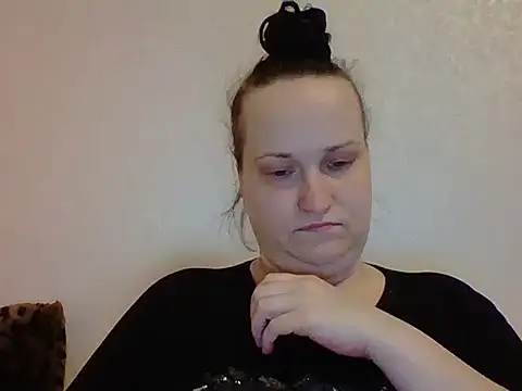 Snapshot of _squirty_cum_lady_ chatting on 03-17-25, 07:26 squirty cum lady online show from 03-17-25, 07:26