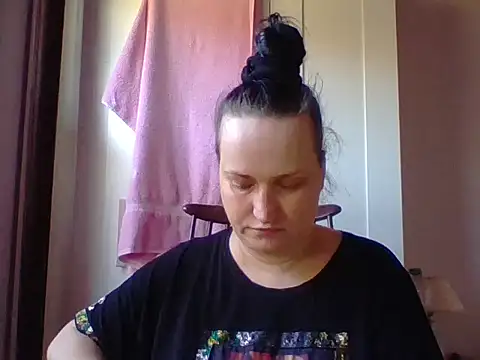 Snapshot of _squirty_cum_lady_ chatting on 03-18-25, 07:41 squirty cum lady online show from 03-18-25, 07:41