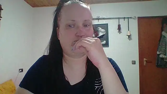 Snapshot of _squirty_cum_lady_ chatting on 09-20-25, 07:26 squirty cum lady online show from 09-20-25, 07:26