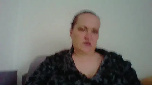 Snapshot of _squirty_cum_lady_ chatting on 10-31-25, 08:59 squirty cum lady online show from 10-31-25, 08:59