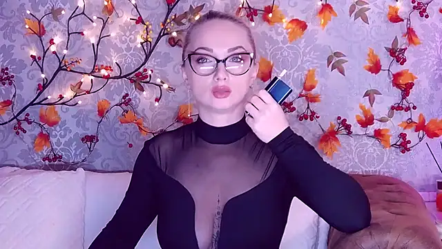 EllianaReese online show from 10-09-25, 02:20