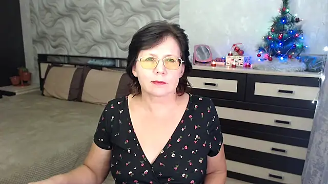 VitaCharm online show from 12-29-24, 06:49