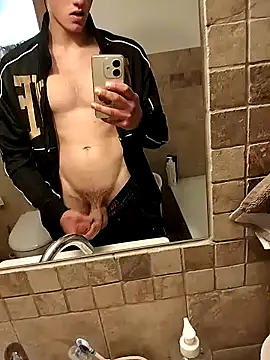 Snapshot of Gibboto chatting on 09-27-25, 12:43 Gibboto online show from 09-27-25, 12:43