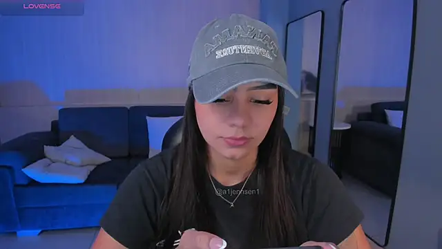 AllyJensen online show from 12-21-25, 10:22