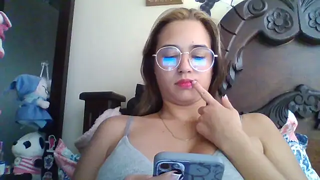 trianabell online show from 10-10-25, 08:30