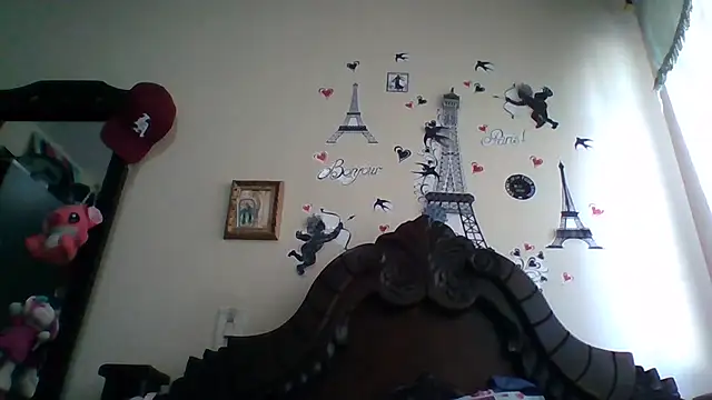 trianabell online show from 11-08-25, 04:18