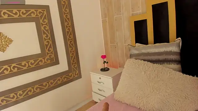 Snapshot of TamyHoney chatting on 01-31-25, 10:31 TamyHoney online show from 01-31-25, 10:31