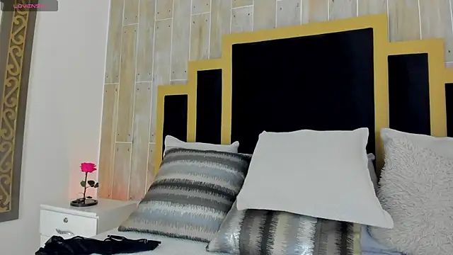 Snapshot of TamyHoney chatting on 02-16-25, 11:48 TamyHoney online show from 02-16-25, 11:48