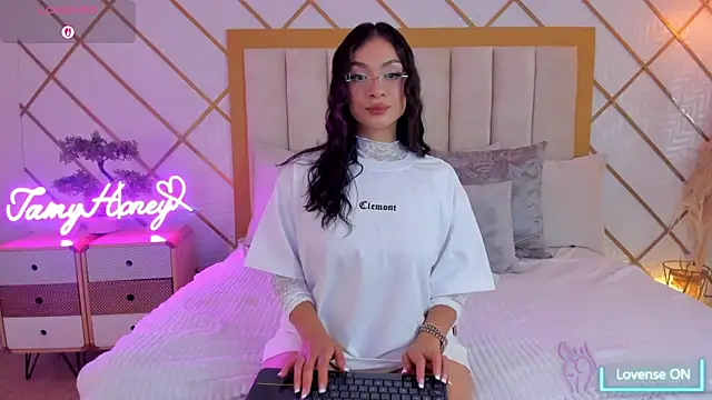 Snapshot of TamyHoney chatting on 09-11-25, 11:27 TamyHoney online show from 09-11-25, 11:27